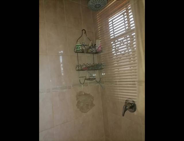 3 BEDROOM FREESTANDING FOR SALE IN TSAKANE EXT 12